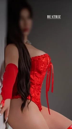 beatriz escort acompañante garota masajista y puta de lujo en ciudad del este paraguay foz do iguazu brasil puerto iguazu argentina