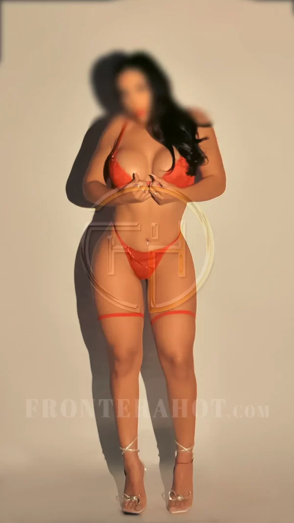 FLOR, ESCORT - ACOMPAÑANTE - PUTA - MASAJISTA Y GAROTA en ASUNCION PARAGUAY.