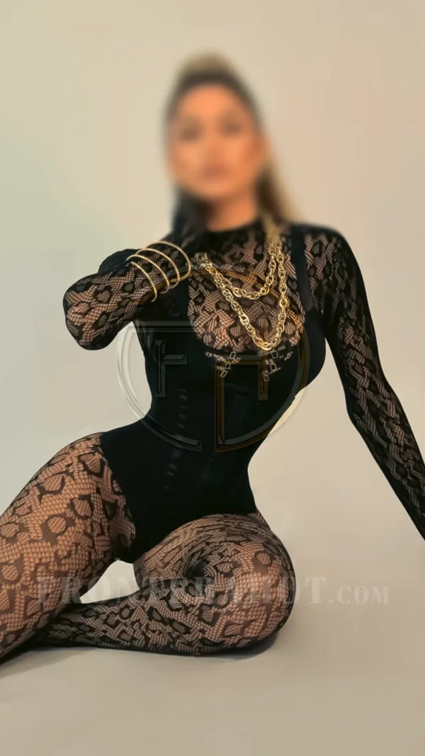 IRIS, RUBIA CON HERMOSO CUERPO, ESCORT - ACOMPAÑANTE - PUTA - MASAJISTA Y GAROTA en ASUNCION PARAGUAY.